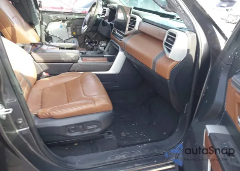 2023 Toyota Tundra 1794 Edition z USA, uszkodzony, nr VIN 5TFMA5DBXPX078763